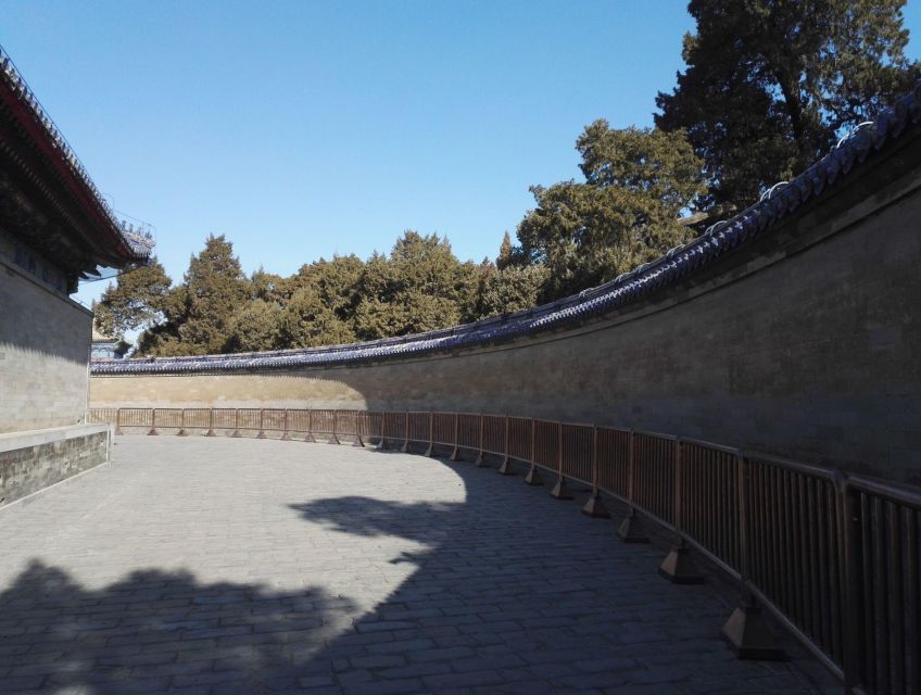 Beijing: Temple of Heaven, Panda House & Summer Palace Tour - Bargaining at the Pearl Market