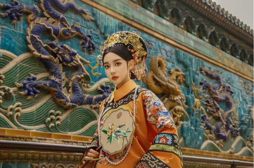 Beijing: Traditional Chinese Costume Makeover & Photo Shoot - Choosing Hanfu and getting the full makeover