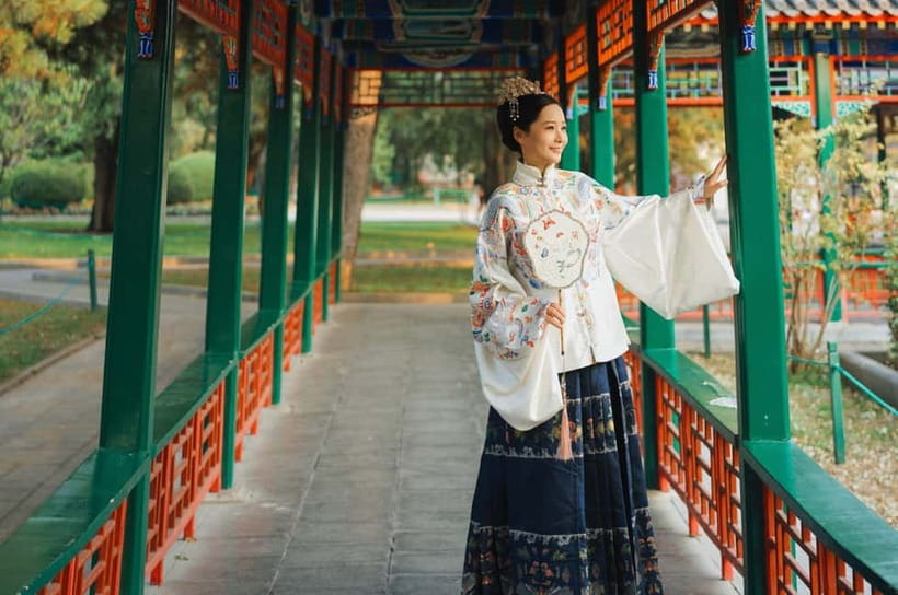 Beijing Traditional Hanfu Experience & Photoshoot for Groups - The photo session by the Forbidden City moat