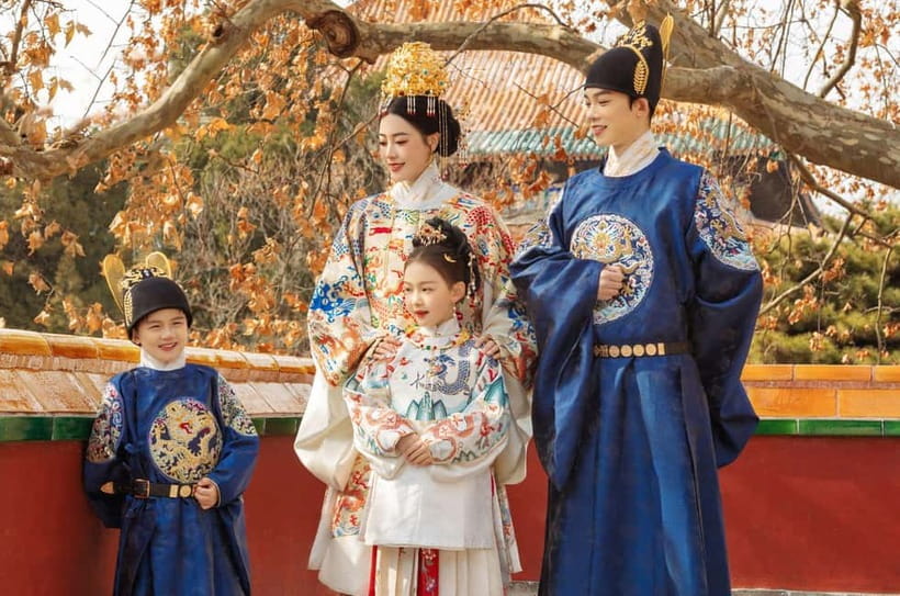 Beijing Traditional Hanfu Experience & Photoshoot for Groups - What you receive after posing