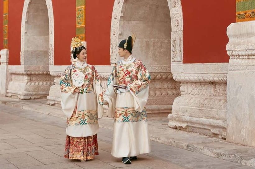Beijing Traditional Hanfu Experience & Photoshoot for Groups - Starting at Jinyu Hutong Station