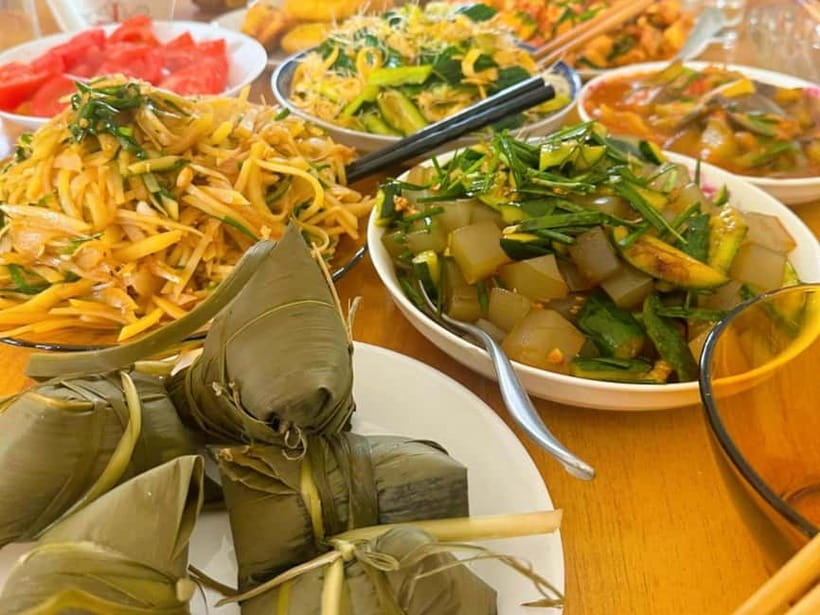 Beijing: Vegan Home Cooking & Local Market Tour with Sanxia - The souvenir, photos, and small details