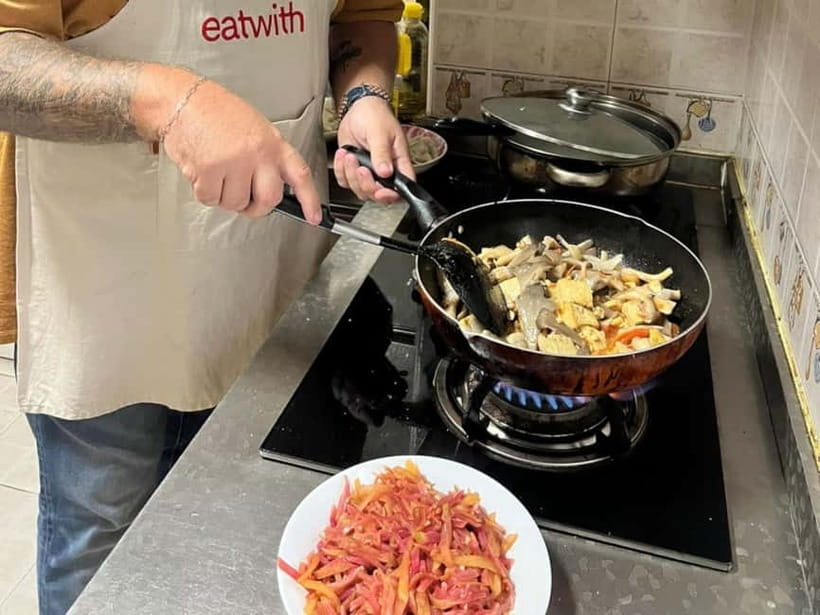 Beijing: Vegan Home Cooking & Local Market Tour with Sanxia - Should you book Sanxia’s market and home cooking class?