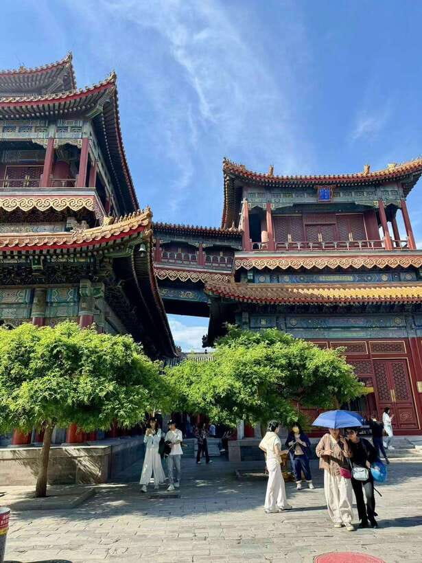 Beijing: Yonghe Lama Temple Entry Ticket - Entering with the QR code and passport