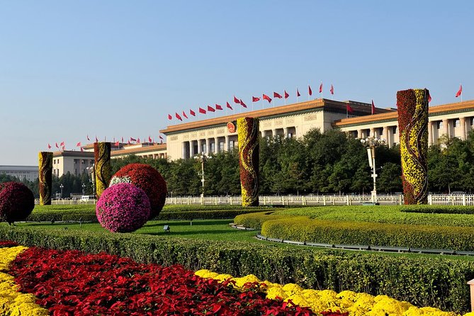 Boutique Tour: Four Must-sees of Beijing and Peking Duck - Tiananmen Square and the weight of public space