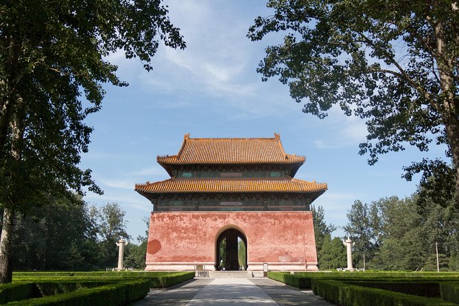 Boutique Tour: Juyongguan, Sacred Way and Dingling of Ming Tombs - Lunch, transportation, and the value of $169.10