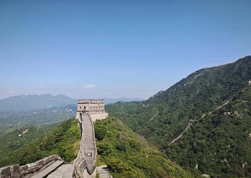 BusDa: Ancient Remnant of the Badaling Great Wall Day Tour - Choosing between bus, car, and private tour