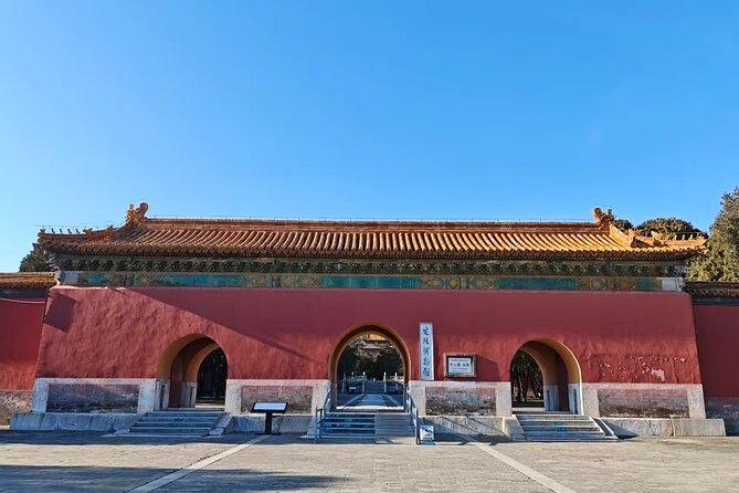Busda-Mutianyu Great Wall&Dingling Tomb Full-Day Bus/Private Tour - The guide can shape the whole day