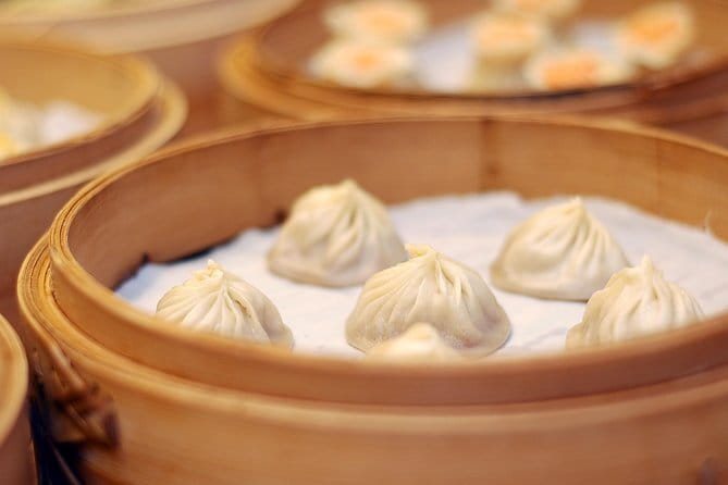 Din Tai Fung Dinner and VIP Class River Cruise Experience in Shanghai - A Shanghai night built around two reliable pleasures