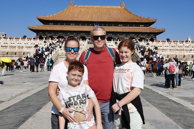 Explore Beijing's Tiananmen,Forbidden city andMutianyu with guide - Three hours inside the Forbidden City