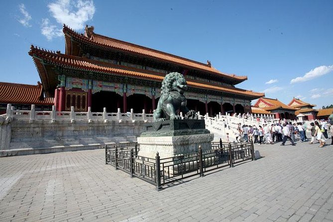 Full Day Trip Mutianyu Great Wall, Forbidden City, Tiananmen Sq. - The guide makes the difference