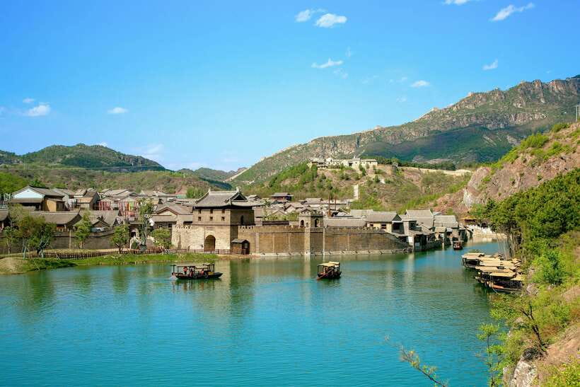 Gubei Water Town Simatai Great Wall Ticket And Options - Walking through the reconstructed northern town