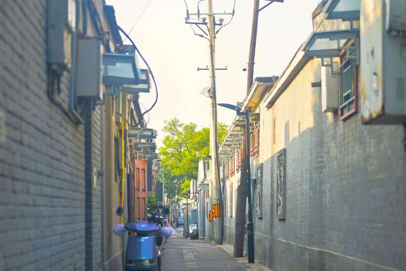 Hutong Walking Tour: Discover Real Beijing without Crowds - The Emperors Temple of Past Dynasties