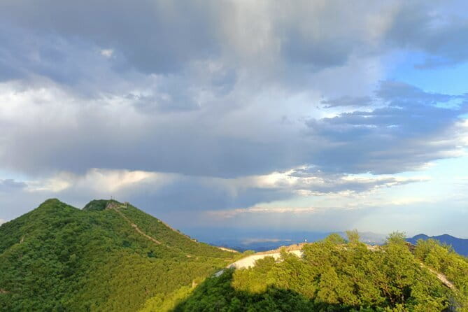 Jiankou Great Wall private guided day tour in English - Why Jiankou feels different from Beijing’s easier wall visits