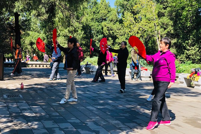 Jingshan Park Tour - Nanluoguxiang and the finish near the Drum Tower