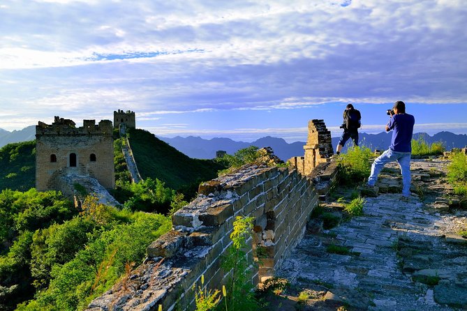 Jinshanling Great Wall Day Trip: Transfer or Guided Service - Arriving at Jinshanling and buying your ticket
