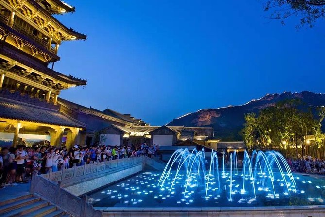 Jinshanling Private Tour with Night View of Simatai and Gubei Water Town from Beijing - Private transport and guide support