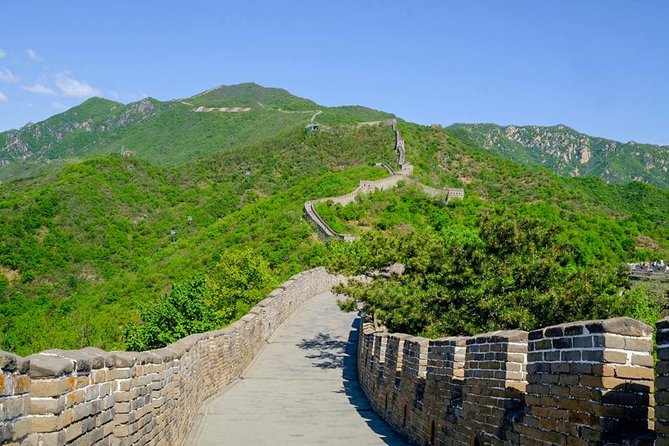 Licensed Private Taxi To MuTianYu Great Wall with Exclusive Gift - What the driver service adds