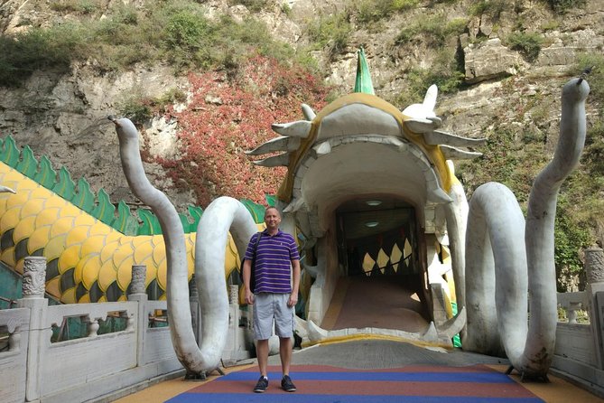 Longqingxia Gorge Cruise and Guyaju Cave Dwellings Private Day Tour - Who should book this day trip