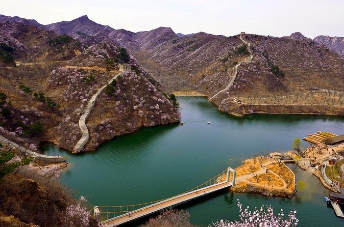 Mutianyu and Huanghuacheng Great Wall Private Tour with English Speaking Driver - How active is this Great Wall day?