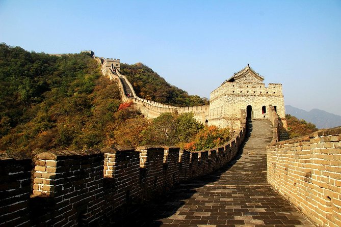 Mutianyu Great Wall and Summer Palace Small-Group Tour with Lunch - What the guide adds to the day