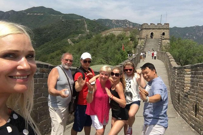 Mutianyu Great Wall & Forbidden City Private Layover Guided Tour - Meeting your guide at the airport
