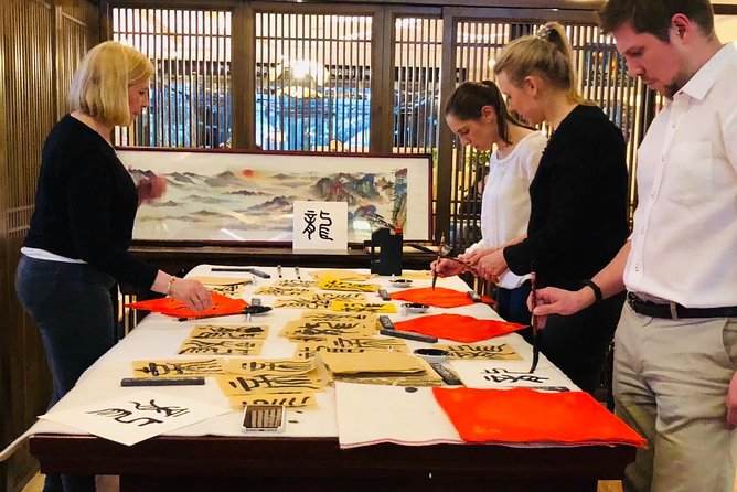 Noon Calligraphy Class - A quiet hour with a Chinese brush