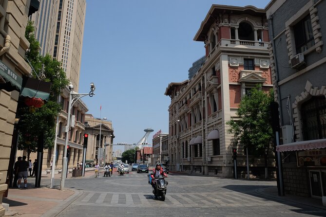 One day tour to downtown Tianjin from Beijing by high speed train - Five Great Avenues and the Little White Building