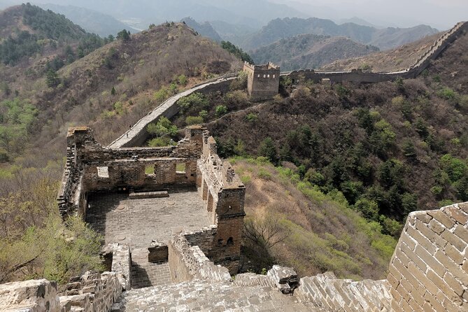 Private All-inclusive Jinshanling Great Wall 1-day tour - Lunch after the hike