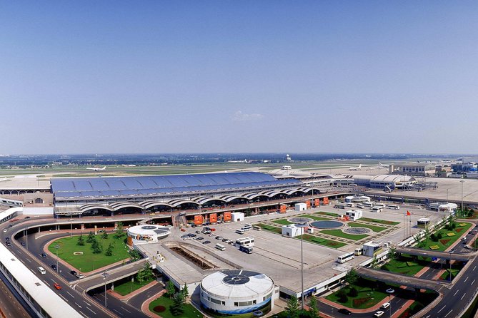 Private Arrival Transfer: Beijing Airport (PEK or PKX) to Hotel - Finding your driver after customs