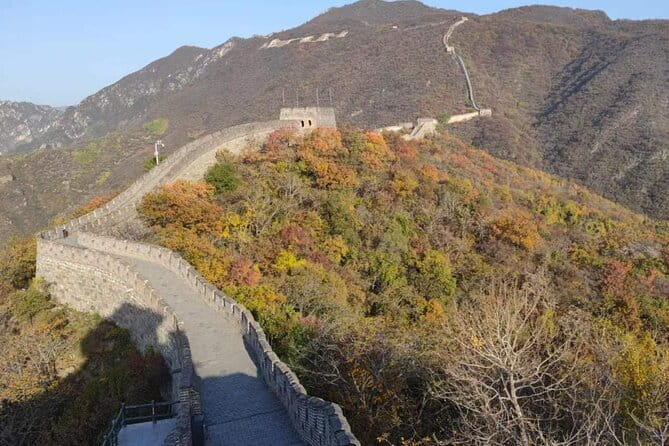 Private Badaling Great Wall Night Tour with English Driver - Cultural performances and evening light displays