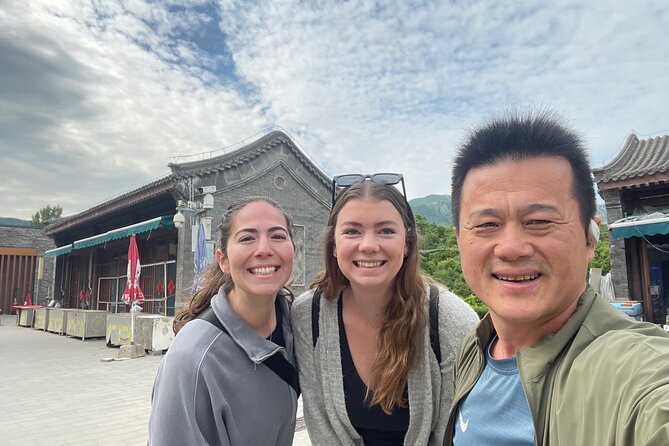 Private Car And Driver Service For Beijing City Tours - Using the Service For The Great Wall