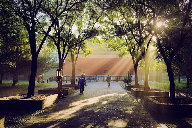 Private City Tour By Public Transportation: Temple Of Heaven, Tiananmen Square and Forbidden City - Temple of Heaven: imperial ritual and ordinary Beijing life