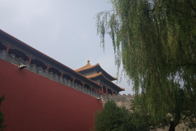 Private Day Tour to Tiananmen Square, Forbidden City and Hutong by Public Transportation - Entering the Palace Museum through Tiananmen Gate