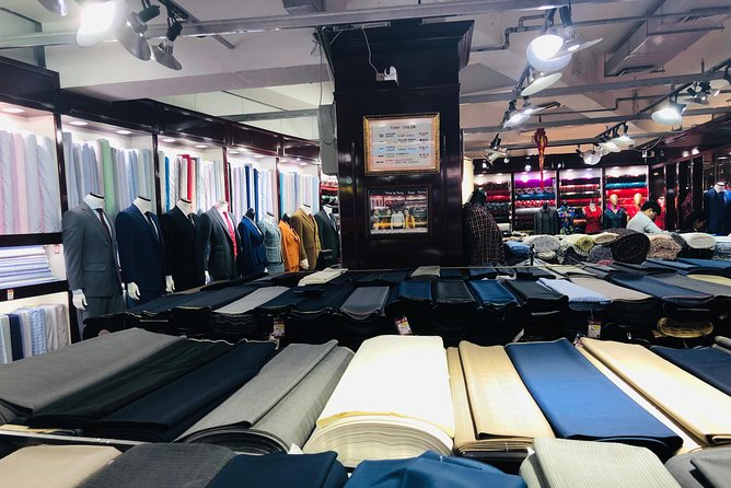 Private Full Day Beijing Shopping Tour - Silk Street for clothing and accessories