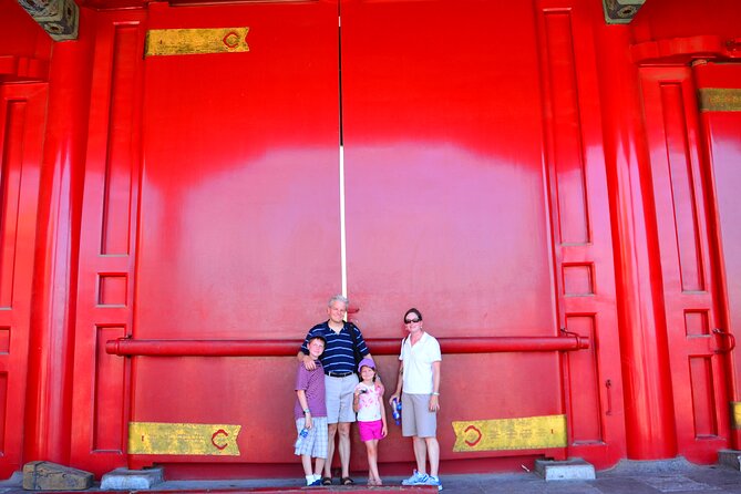 Private Full Day Tour: Forbidden City, Tiananmen & Summer Palace - Tiananmen Square: a powerful start, with serious security