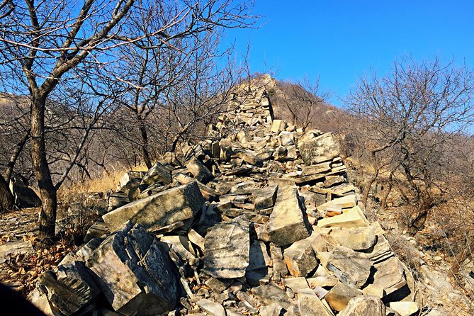 Private Great Wall Hiking Tour: Across The Border of 3 China Provinces - The first 10 minutes to the original wall
