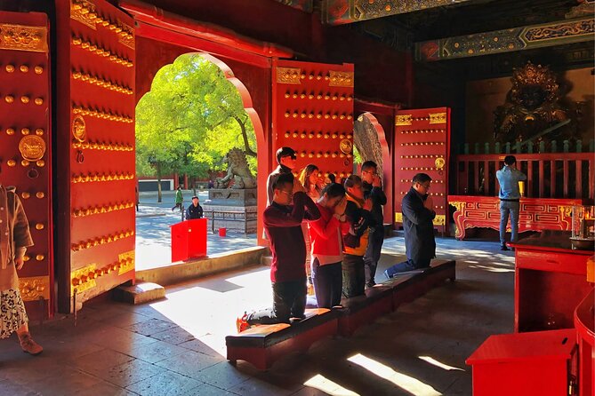 Private Half-Day Temple of Heaven and Lama Temple Tour - Meeting your guide and choosing your ride