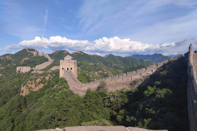 Private Jinshanling Great Wall Hiking Tour - How the guides add value