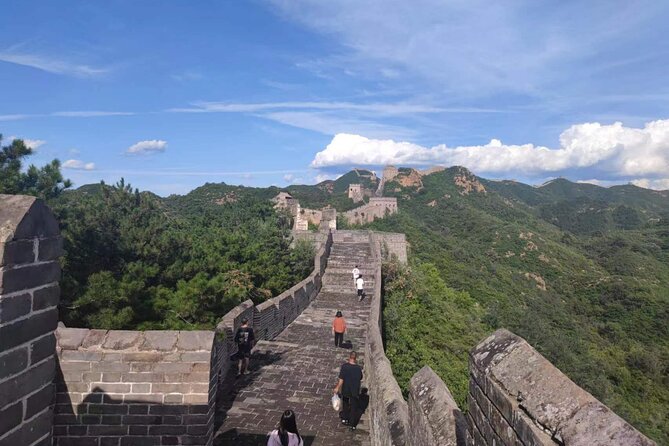 Private Jinshanling Great Wall Hiking Tour - Entering Jinshanling and finding the right pace