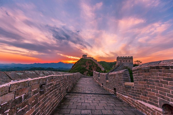 Private Jinshanling relax photo tour by sunset - The journey from Beijing to the wall