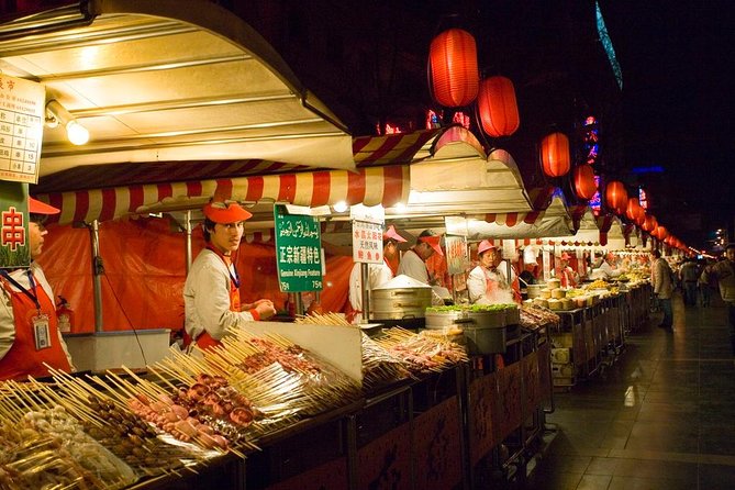 Private Night Tour: Discover Beijing in Bustling Lights - Jingshan, the Forbidden City, and Tiananmen Square