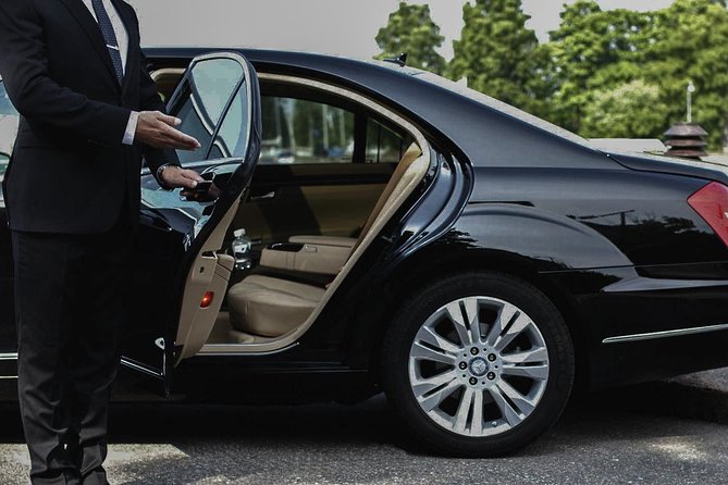 Private Round-Trip Transfer between Airport and Hotel - Who should book this Beijing transfer?