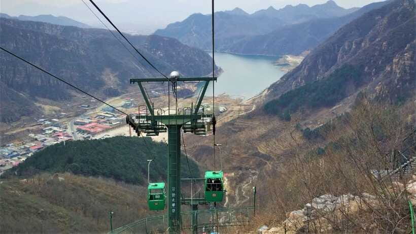 Private Shilinxia Cantilever Viewing Platform Transfer/Tour - Three to four hours among peaks and canyons