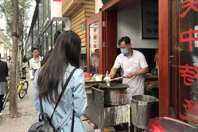 Private Tour: Beijing Hutong Night Walking and snacks Taste - Imperial City Park after sunset