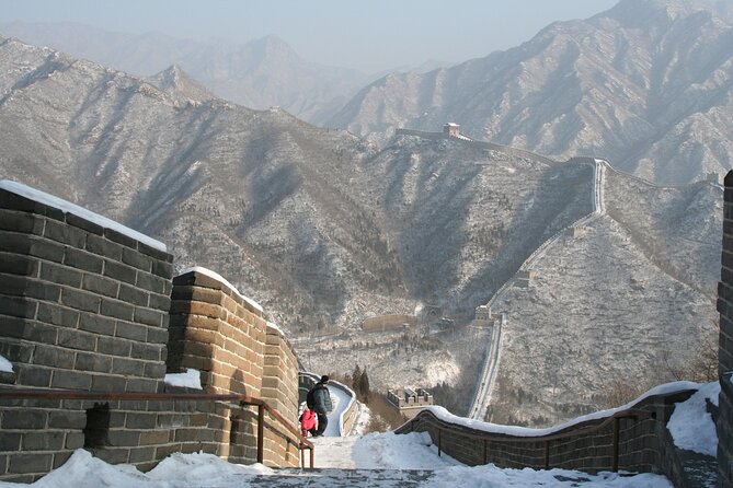 Private Tour: Half-Day Tour to Great Wall at Juyongguan - How the guide changes the experience