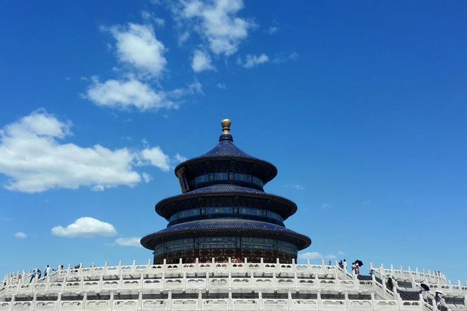 Private Tour: Temple of Heaven with Roast Duck and Acrobatic show - Peking duck after the show