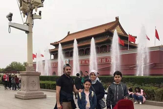 Private Tour to Mutianyu Great Wall, Tiananmen Square and Forbidden City - The food detail needs clarification