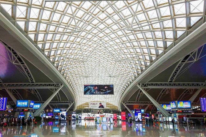Private Transfer from Beijing Railway Station to Hotel - From the platform to the car