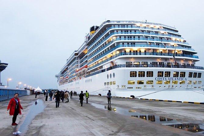 Private Transfer: Tianjin Xingang International Cruise Home Port to Beijing Hotel - A private vehicle sized for your party